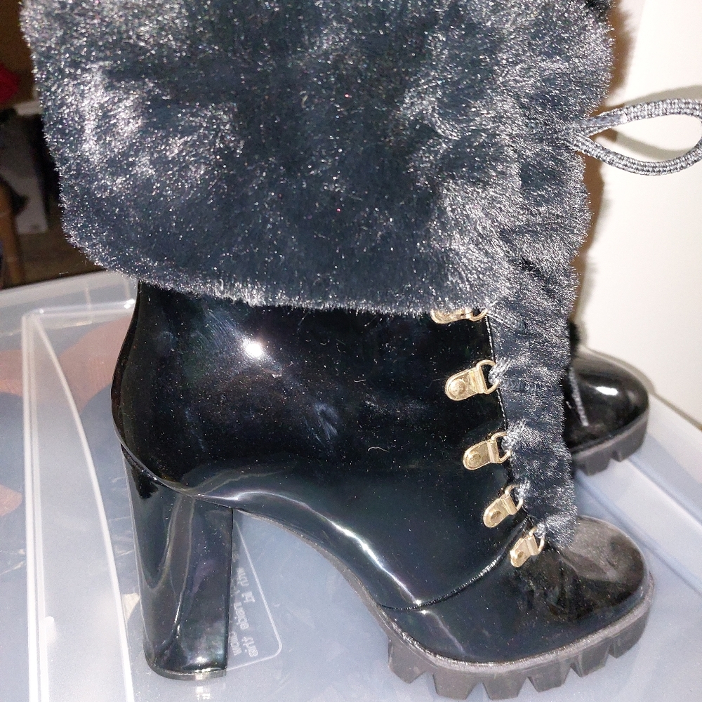 EUC Size 10 fashion nova platform booties
